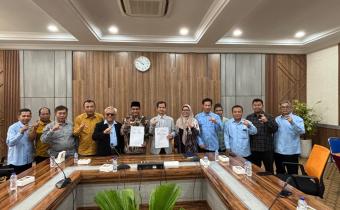 foto Bersama Rektorat UIN SSC Setelah Penandatanganan MoU