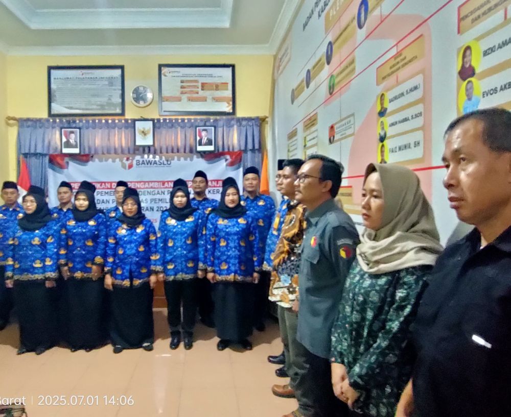 Proses Pelantikan PPPK Bawaslu Cirebon